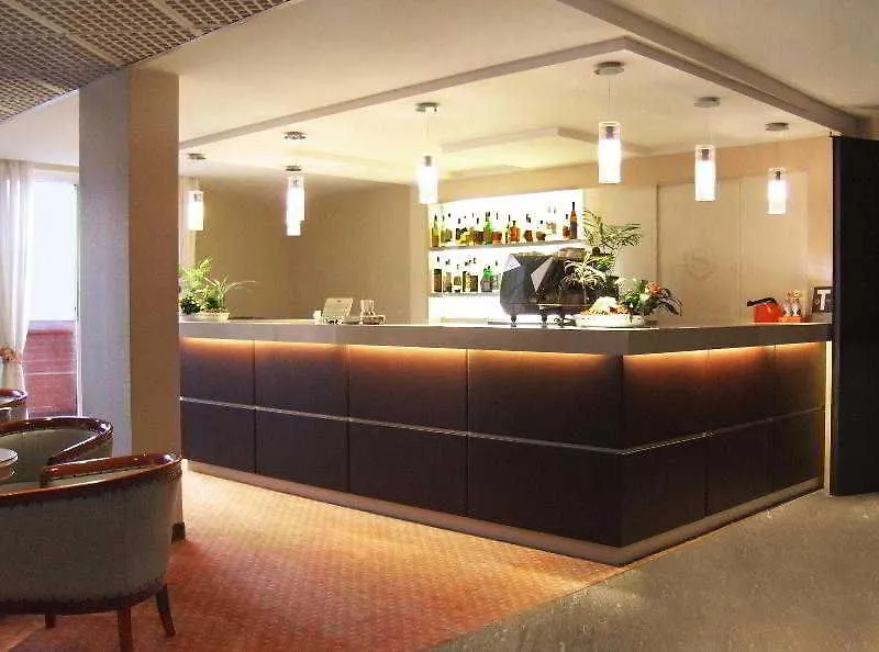 Flyon Hotel & Conference Center Bolonha