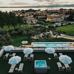 residence-monsurei-luxury-apartments-bardolino.hotelinveneto.com/