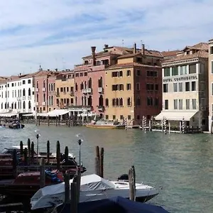 Corte Dei Bari , Veneza Itália