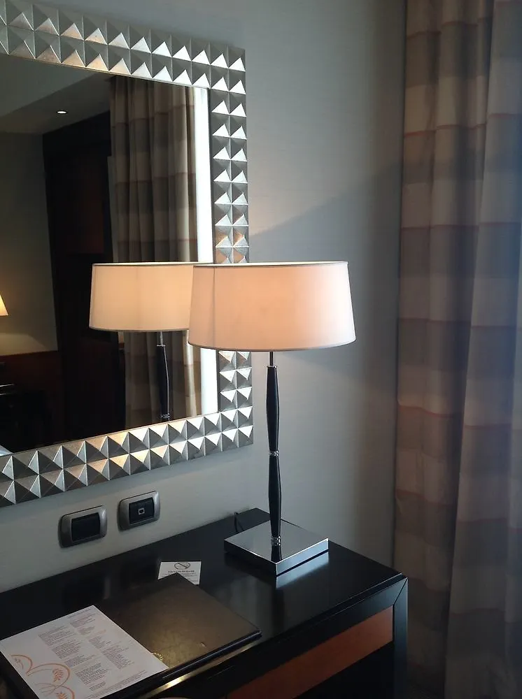 Flyon Hotel & Conference Center Bologna
